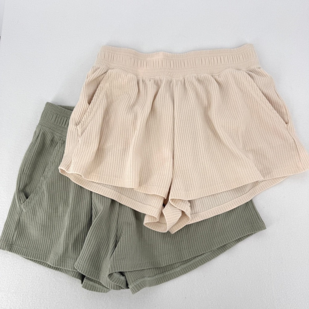 Arizona Body Sleep Shorts Womens Medium Green Beige Waffle Knit Lounge Lot of 2